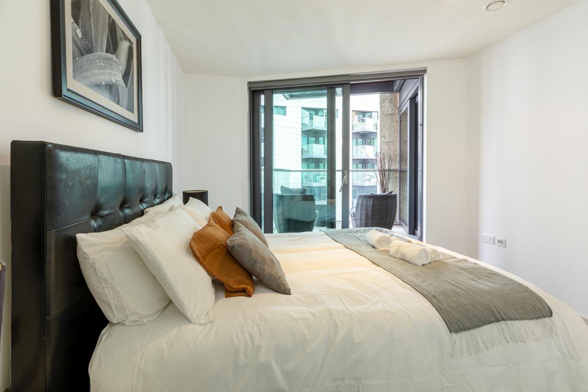 Luxury 1 Bedroom Canary Wharf Couples & Work-friendly Apartamento